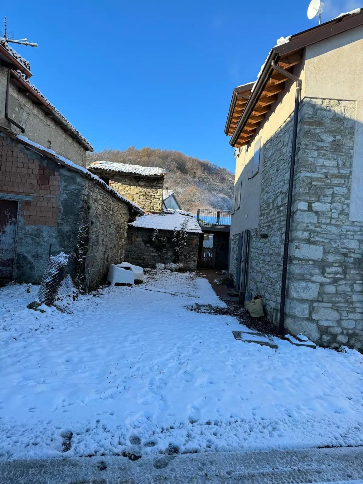 Casa Del Giglio A Cadelmonte Villa Valle  Buitenkant foto